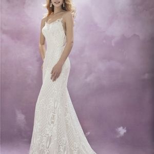 Chic Nostalgia Pictor Wedding Dress (Ivory/Light Blush) US 8